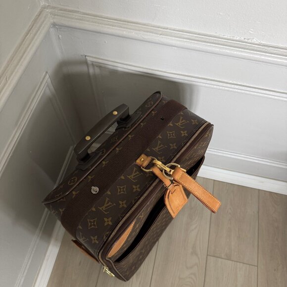 Louis Vuitton MONOGRAM CANVAS Pegase 55 - Picture 10 of 13